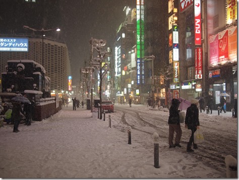 新橋の雪